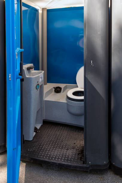 Best Portable toilet rental cost  in Moosic, PA